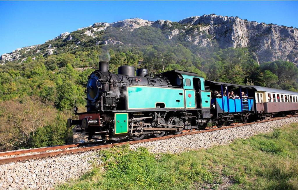 Вилла Mas Des Magnarelles / Uzes / Cevennes Mejannes-les-Ales Экстерьер фото